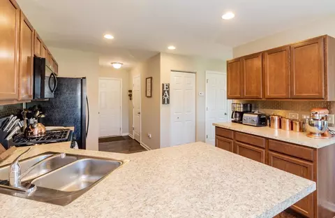 11125 Vermont Cir, Crown Point, IN 46307 photo 9