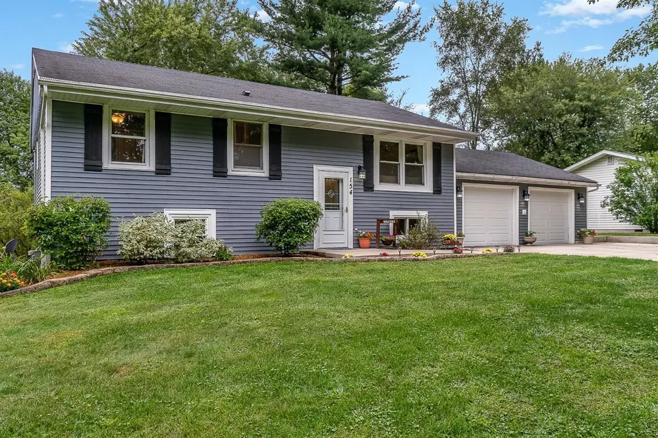  154 Bogata St, Valparaiso, IN 46385 photo 1
