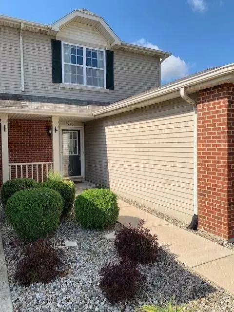 1746 Springtime Ct, Dyer, IN 46311 photo 2