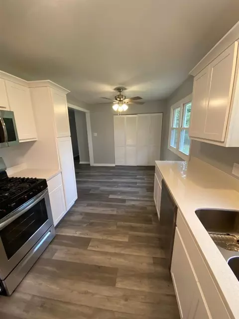 10435 N 486, De Motte, IN 46310 photo 9