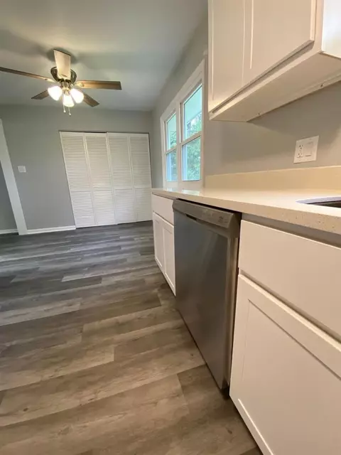 10435 N 486, De Motte, IN 46310 photo 11