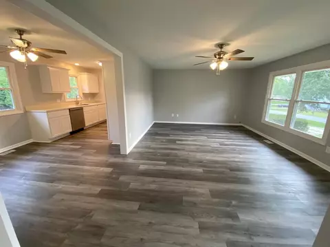 10435 N 486, De Motte, IN 46310 photo 3