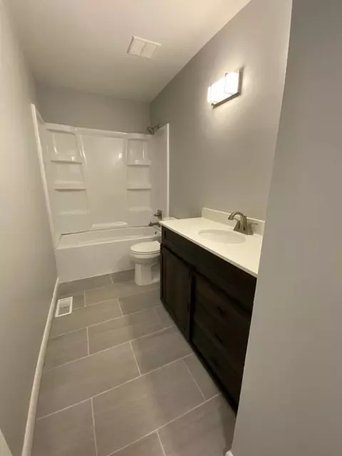 10435 N 486, De Motte, IN 46310 photo 15