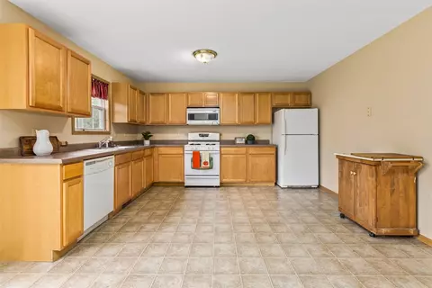 682 Dearborn Rd #D, Valparaiso, IN 46385 photo 8
