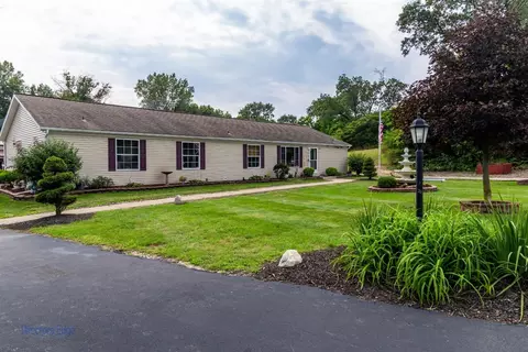 10865 N 593, De Motte, IN 46310 photo 2