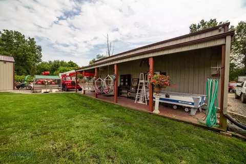 10865 N 593, De Motte, IN 46310 photo 33