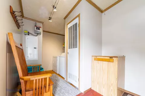 10865 N 593, De Motte, IN 46310 photo 11