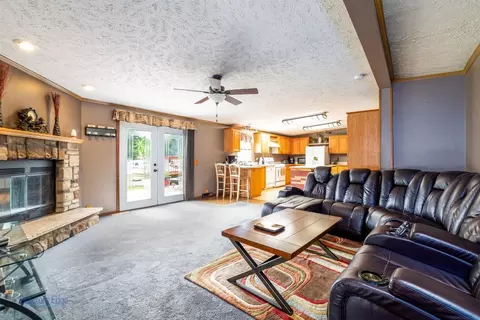 10865 N 593, De Motte, IN 46310 photo 9