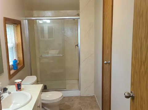 9597 Barbara Ct, De Motte, IN 46310 photo 13