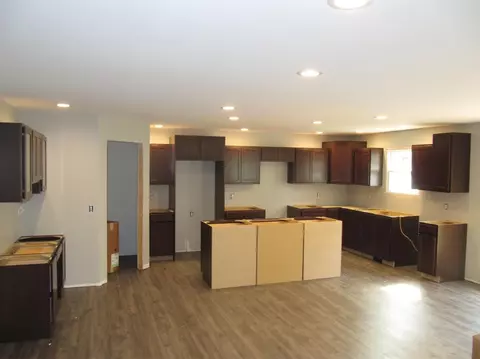 10269 Lakota Ct, De Motte, IN 46310 photo 5