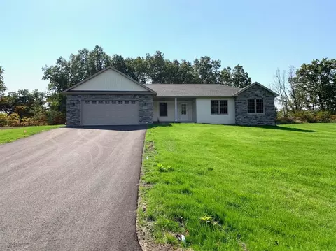 10269 Lakota Ct, De Motte, IN 46310 photo 1