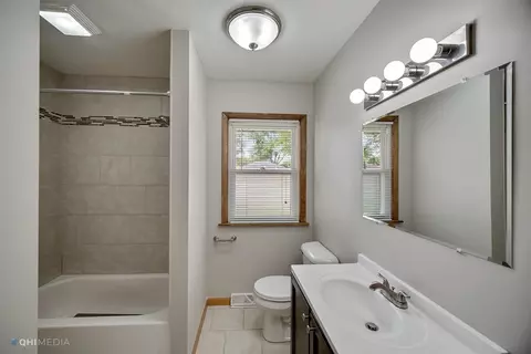 813 N Jay St, Griffith, IN 46319 photo 7