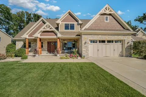 2222 Estelle Ln, Crown Point, IN 46307 photo 1