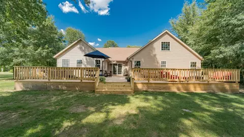 185 E Pine St, Wheatfield, IN 46392 photo 38