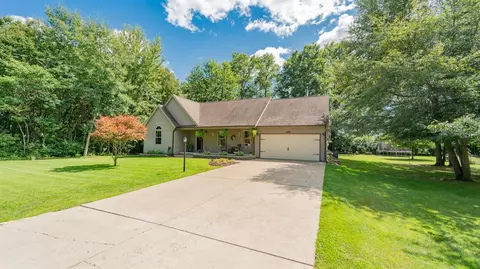 185 E Pine St, Wheatfield, IN 46392 photo 3
