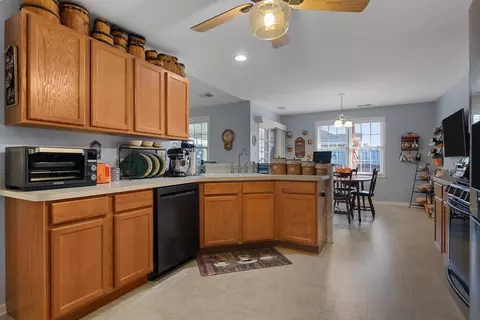 223 W 43rd Ct, Griffith, IN 46319 photo 10