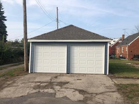 592 Taney Pl, Gary, IN 46404 photo 3