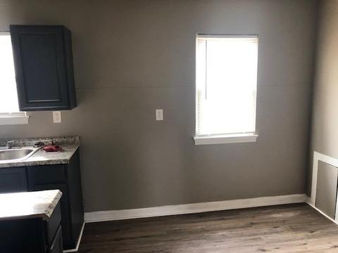 592 Taney Pl, Gary, IN 46404 photo 9