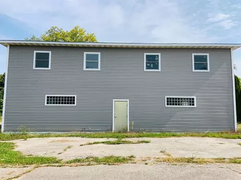 640 E 2nd St, Hobart, IN 46342 photo 1
