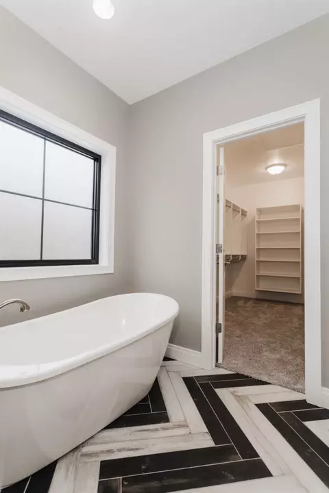 295 W Thistle Rd, Valparaiso, IN 46385 photo 33