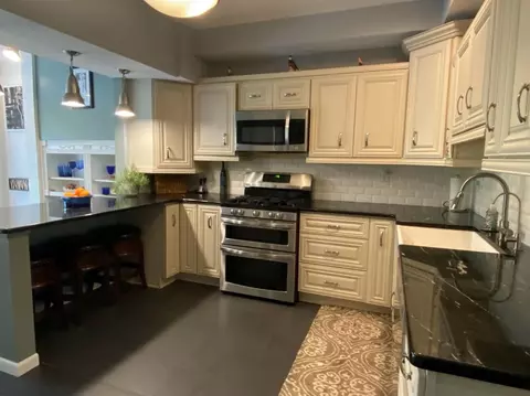 512 Hillside Dr, Dyer, IN 46311 photo 10