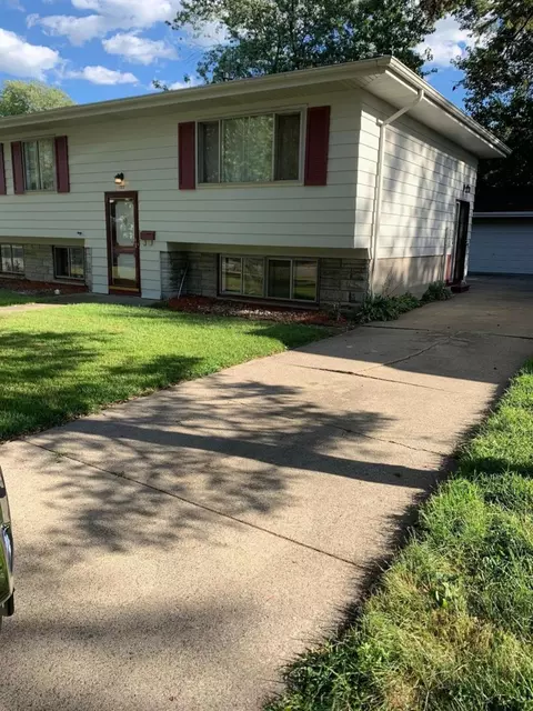 727 E 40th Pl, Griffith, IN 46319 photo 4