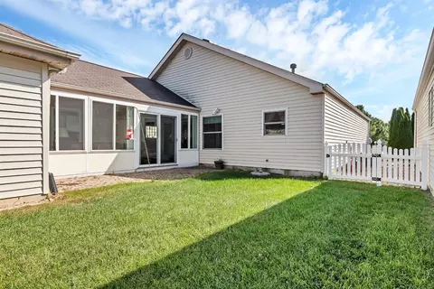 8102 Pointe Dr, Crown Point, IN 46307 photo 20