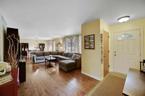 8303 Monroe Ave, Munster, IN 46321 photo 3