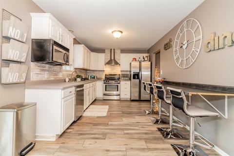 421 Edith Ct, Crown Point, IN 46307 photo 17
