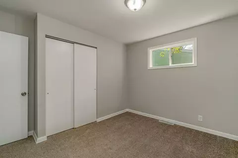 920 E 47th Pl, Gary, IN 46409 photo 17