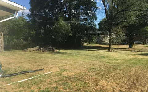 7131 Ash Pl, Gary, IN 46403 photo 5
