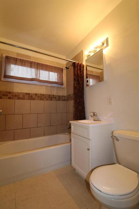 5238 E 10th Ave, Gary, IN 46403 photo 12