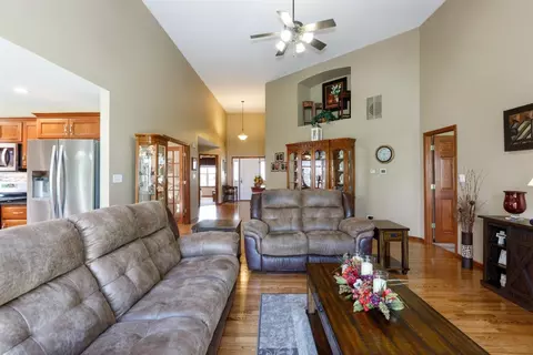 2017 Northwinds Dr, Dyer, IN 46311 photo 5