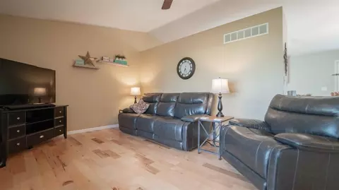228 Juniper St, De Motte, IN 46310 photo 20