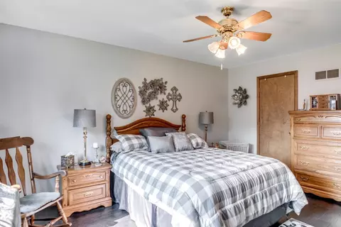742 N Forest Ave, Griffith, IN 46319 photo 13