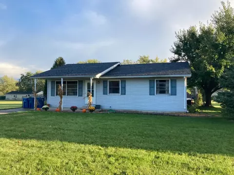847 Cheyenne Dr, Lowell, IN 46356 photo 2