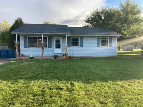 847 Cheyenne Dr, Lowell, IN 46356 photo 1
