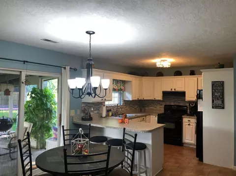 53 E Pine St, Wheatfield, IN 46392 photo 9