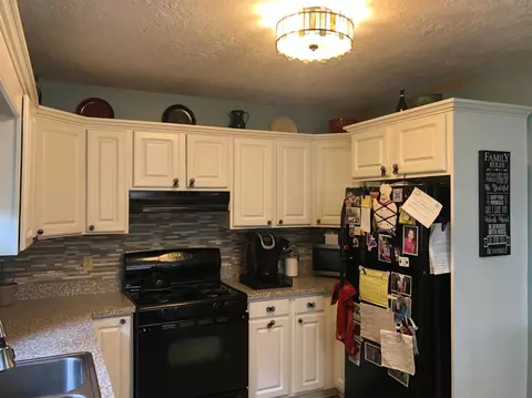 53 E Pine St, Wheatfield, IN 46392 photo 10