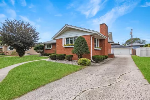 8440 Forest Ave, Munster, IN 46321 photo 2
