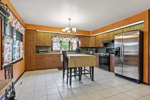 8440 Forest Ave, Munster, IN 46321 photo 5
