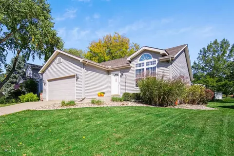 502 Galway Dr, Valparaiso, IN 46385 photo 1