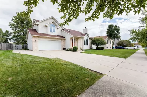 8971 King Pl, Crown Point, IN 46307 photo 2