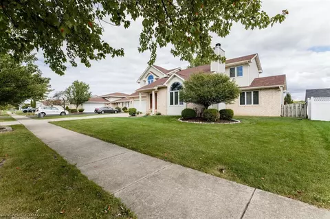 8971 King Pl, Crown Point, IN 46307 photo 3