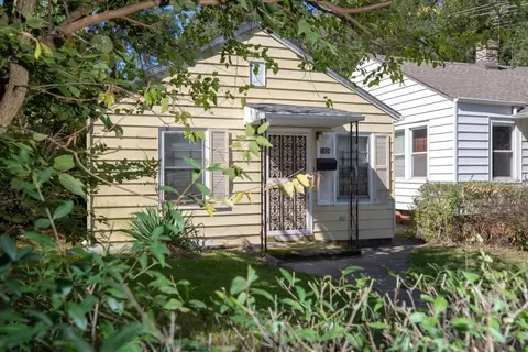 1324 Marshall Pl, Gary, IN 46404 photo 3
