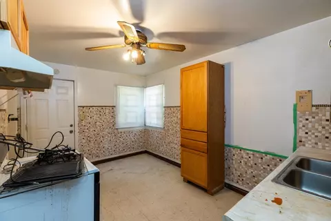 1324 Marshall Pl, Gary, IN 46404 photo 9