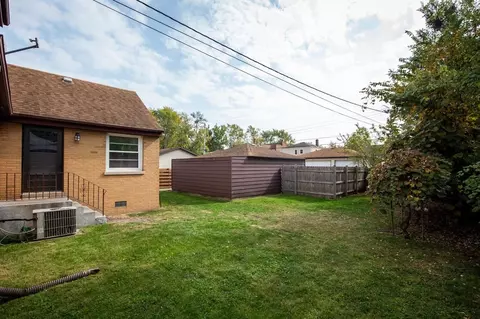 228 Beverly Pl, Munster, IN 46321 photo 5