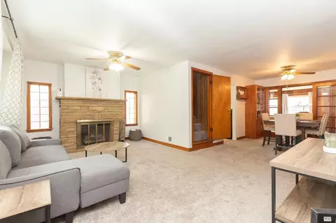 228 Beverly Pl, Munster, IN 46321 photo 9