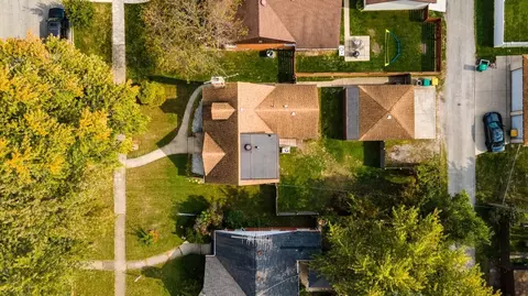 228 Beverly Pl, Munster, IN 46321 photo 32