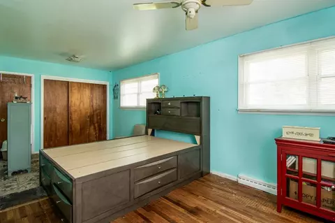 904 E Main St, La Crosse, IN 46348 photo 7